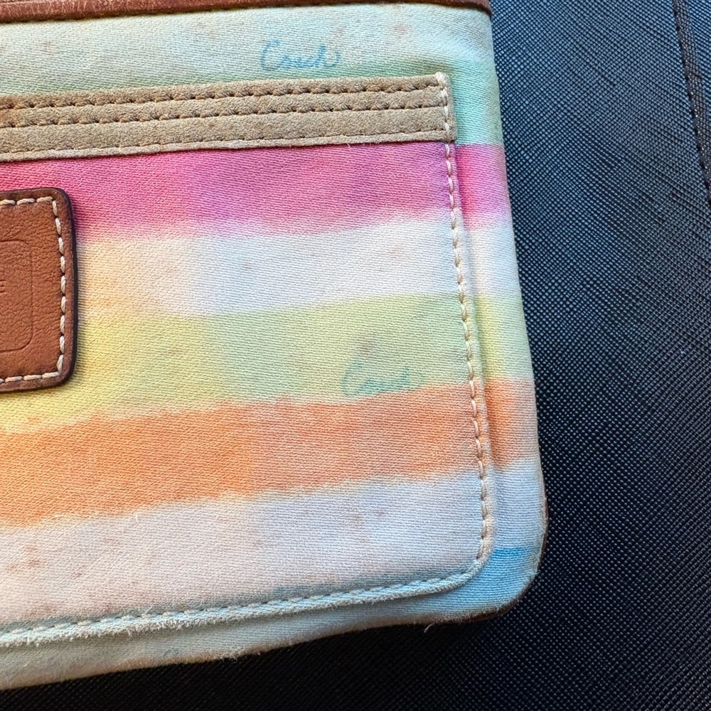 Coach Hampton Watercolor Wristlet with Hang Tag - Picture 9 of 12